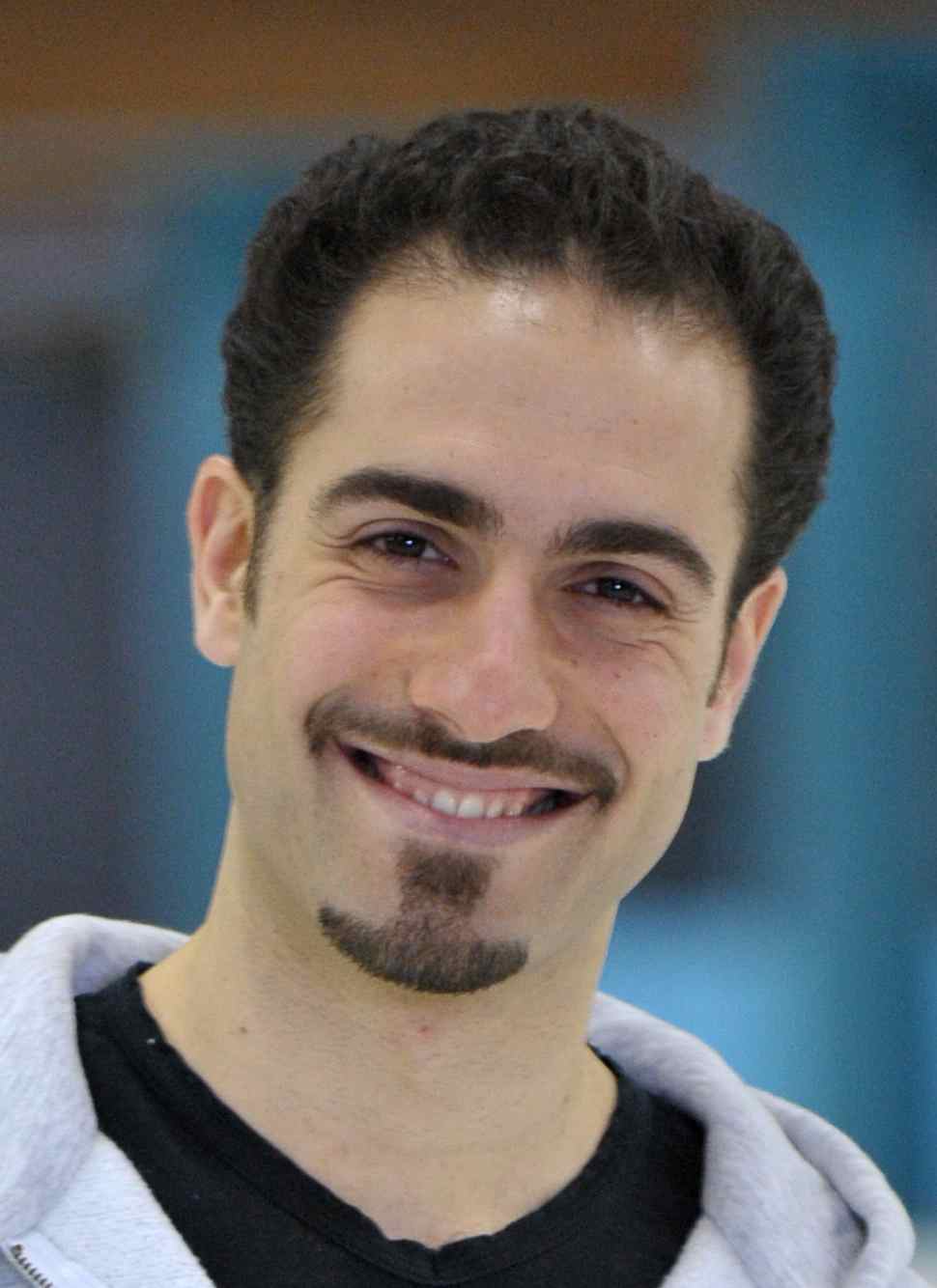 Andrea Vaturi _ Ex Nazionale Azzurra di Pattinaggio Artistico sul ghiaccio – Rettore e Docente della Investments Academy "Yes Coaching è stato per me un percorso estremamente efficace, che mi ha dato l'impressione di essere accompagnato per mano, passo dopo passo, in un processo di crescita pieno di emozioni e concetti profondi. Lo consiglio a tutti coloro che non si stancano mai di crescere e di imparare!!!"